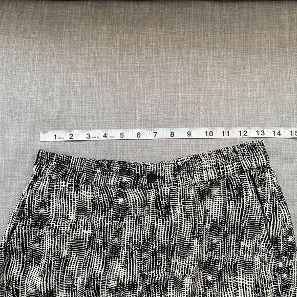 Sans Souci Black White Geometric Print Pull On Pants Women's Size Small - Picture 8 of 10